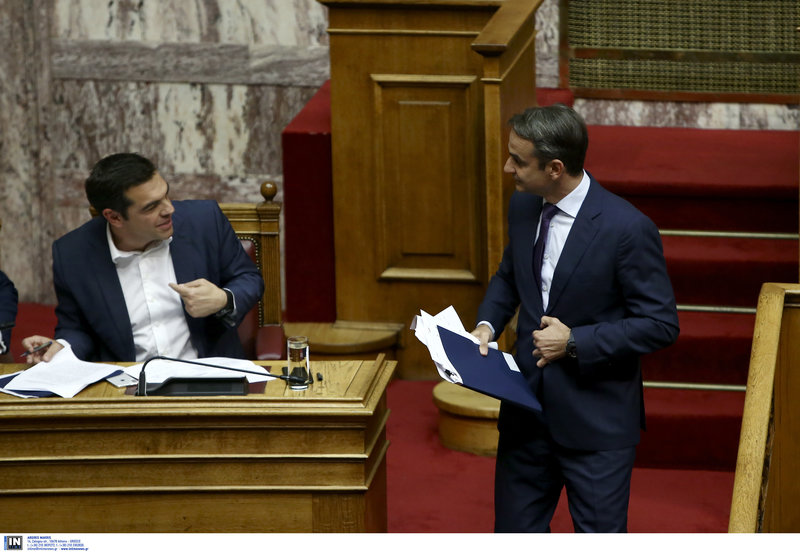 Tsipras: If you have details about me or my family, I you challenge to go to the Public Prosecutor's Office. 