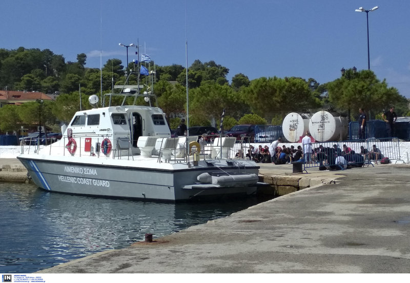 Στην Πύλο οι 36 μετανάστες που εντοπίστηκαν στην Σαπιέντζα /Φωτογραφία intime news