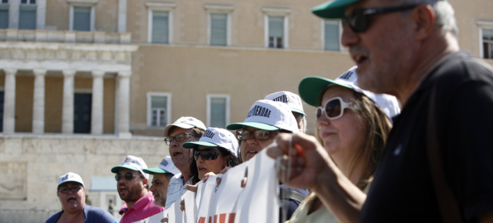 ΑΔΕΔΥ &amp; ΠΟΕ-ΟΤΑ: Πανελλαδική 24ωρη απεργία την Τετάρτη 15/7, ημέρα ψήφισης της συμφωνίας