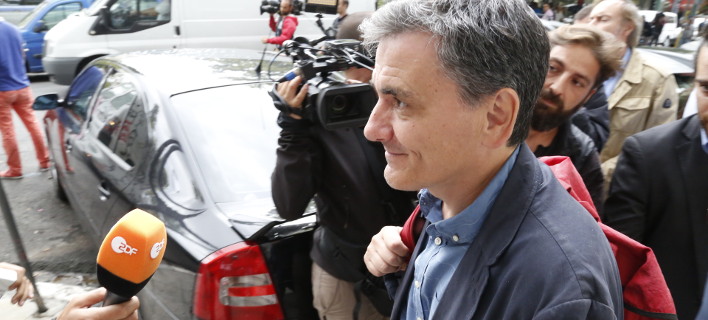 tsakalotos_21.9_708.jpg