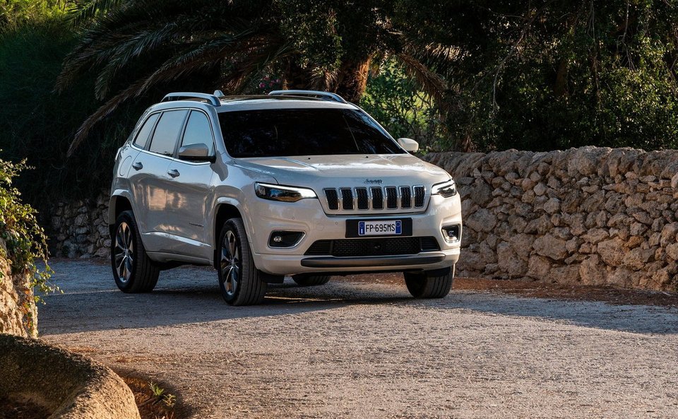 Τo Jeep Cherokee ανανεώνεται | iefimerida.gr 3