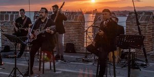 Η συναυλία του Κώστα Μακεδονα στον Λευκό Πύργο