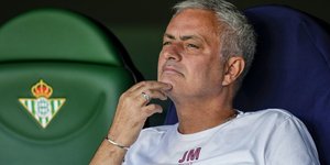 Ο Ζοσέ Μουρίνιο στον πάγκο της Ρόμα