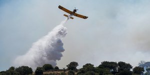 Αεροσκάφος σε επιχείρηση κατάσβεσης