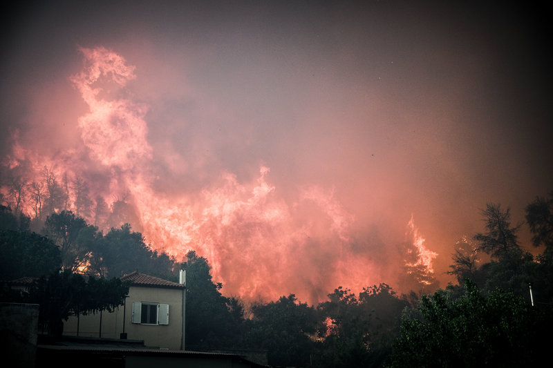 ÎÎ¹ ÏÎ»ÏÎ³ÎµÏ Î­ÏÏÎ±ÏÎ±Î½ ÎºÎ±Î¹ ÏÎ± 30 Î¼Î­ÏÏÎ± ÎºÎ±Î¹ Î­Î³Î»ÎµÎ¹ÏÎ±Î½ ÏÎ± ÏÏÏÎ¹Î¬ ÎÎ±ÎºÏÏÎ¼Î¬Î»Î»Î· ÎºÎ±Î¹ ÎÎ¿Î½ÏÎ¿Î´ÎµÏÏÏÏÎ¹ ÏÏÎ·Î½ ÎÏÎ²Î¿Î¹Î± 