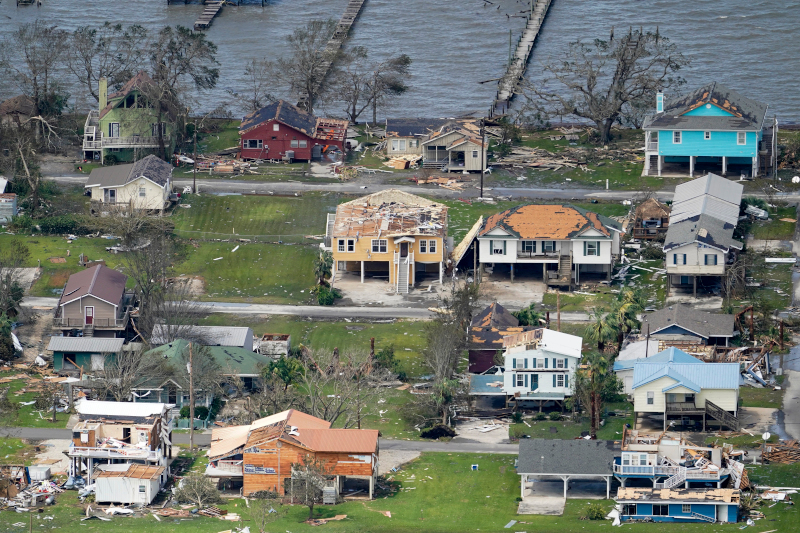 Κατεστραμμένα σπίτια στο Lake Charles της Λουιζιάνα από τον τυφώνα Λόρα