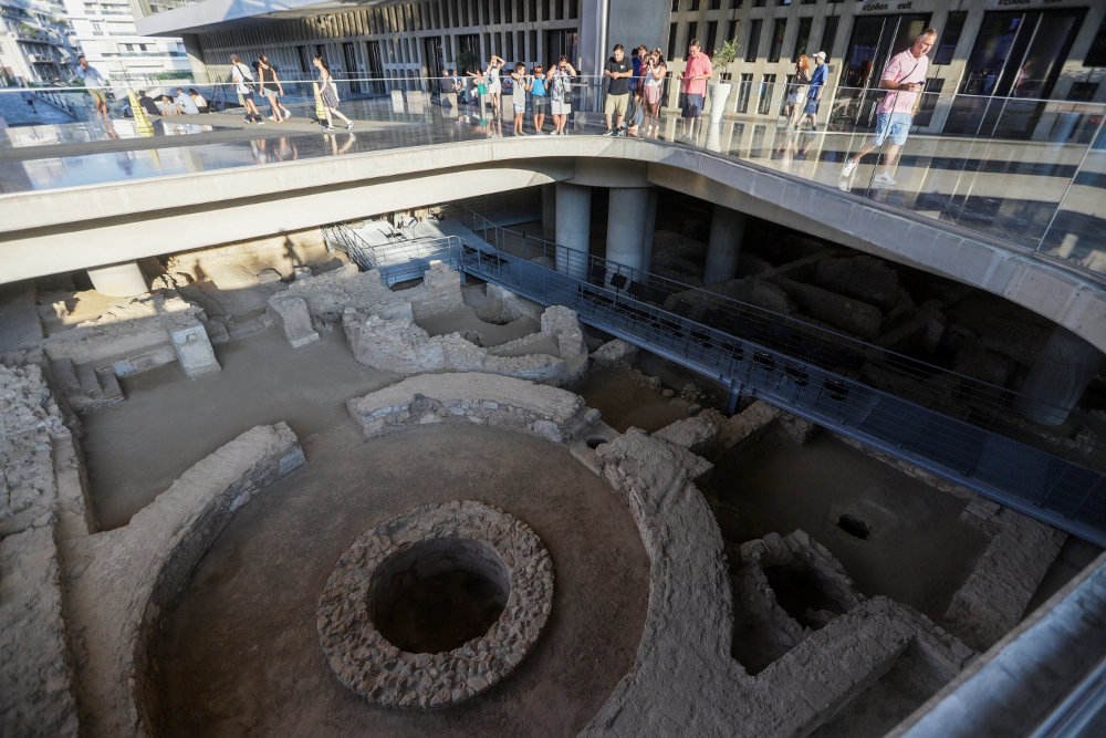 Ιστορικό ταξίδι από την κλασική αρχαιότητα ως την βυζαντινή Αθήνα κάτω από το Μουσείο της Ακρόπολης