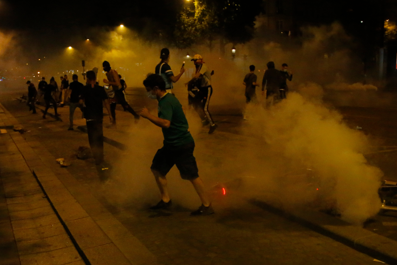 Επεισόδια και συλλήψεις στο Παρίσι μετά τον τελικό
