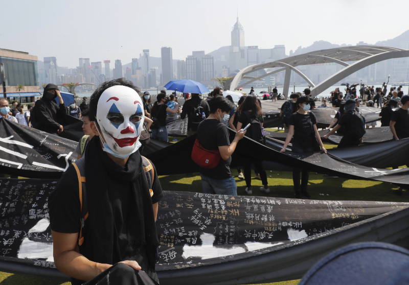  Διαδηλωτές στην περιοχή Tsim Sha Tsui του Χονγκ Κονγκ 