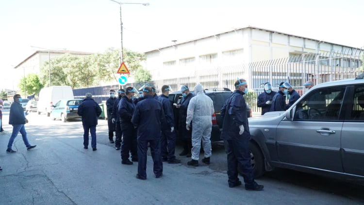 κορωνοϊός ιχνηλάτηση κρουσμάτων σε οικισμό Ρομά στη Λάρισα