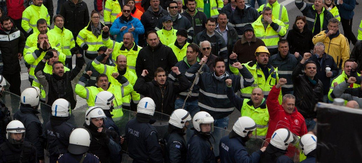 Ενταση και επεισόδια στις Σκουριές -Τραυματισμοί και σπασμένα αυτοκίνητα [εικόνες & βίντεο]