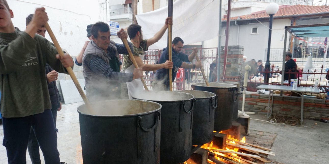 Το έθιμο του Κουρμπανιού με το φαγοπότι στη Δράμα 