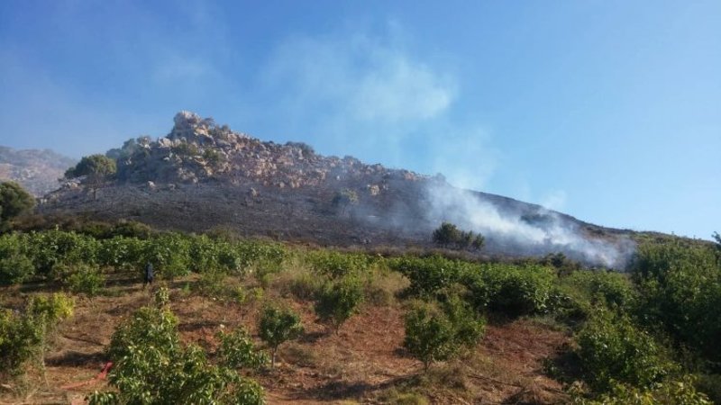 Απίστευτες εικόνες σε φωτιά στα Χανιά: Με εικονίσματα στα χέρια καλόγριες απέναντι στις φλόγες | iefimerida.gr 5