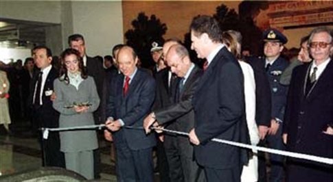 Γενέθλια: Σαν σήμερα η Αθήνα απέκτησε Μετρό πριν από 13 χρόνια | iefimerida.gr 0