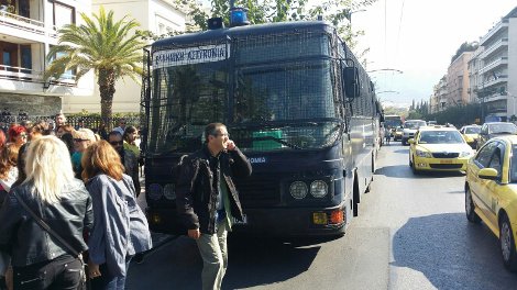 Πολιορκία της ΠΟΕ-ΟΤΑ στο Διοικητικής Μεταρρύθμισης για την απόλυση 27 εργαζομένων | iefimerida.gr 1