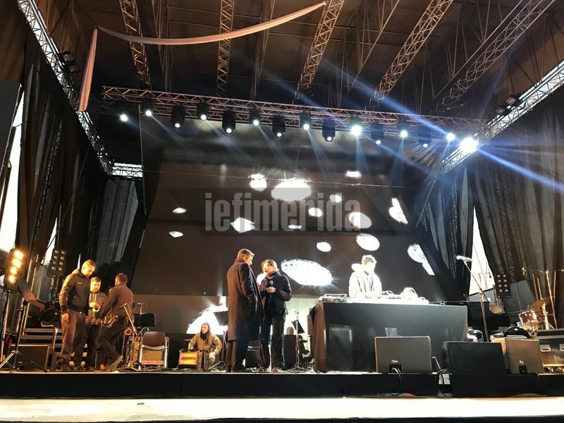 Η βραδιά της παραμονής της πρωτοχρονιάς θα κυλήσει με συναυλία και dj set