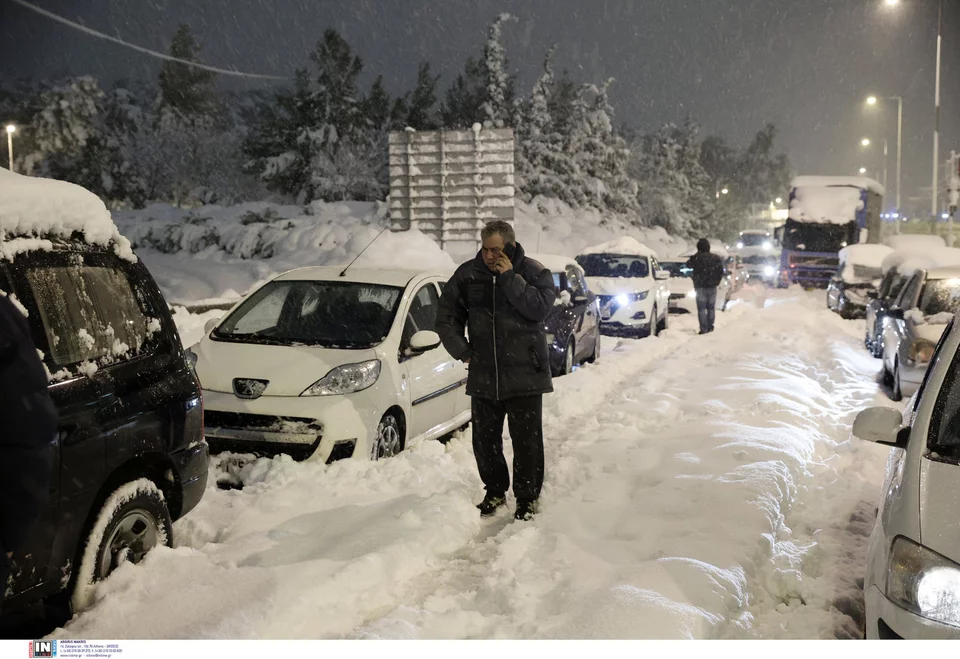 κακοκαιρία Ελπίδα, εγκλωβισμένοι οδηγοί