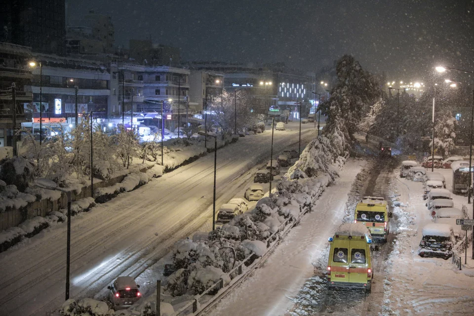 κακοκαιρία Ελπίδα, εγκλωβισμένοι οδηγοί