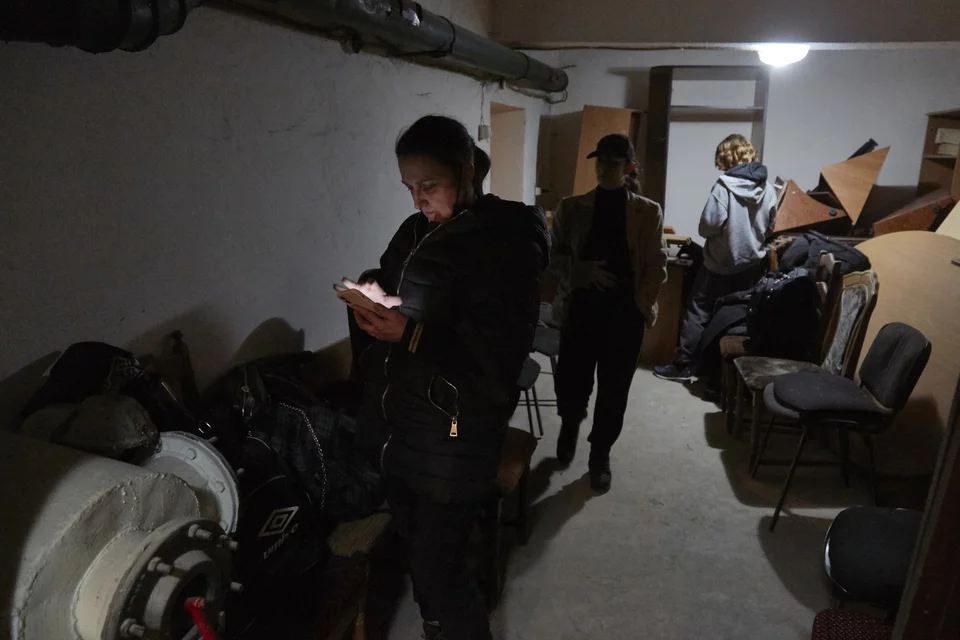 Πολίτες βρήκαν καταφύγιο στο υπόγειο μετρό του Κιέβου στην Ουκρανία/Φωτογραφία: Getty Images
