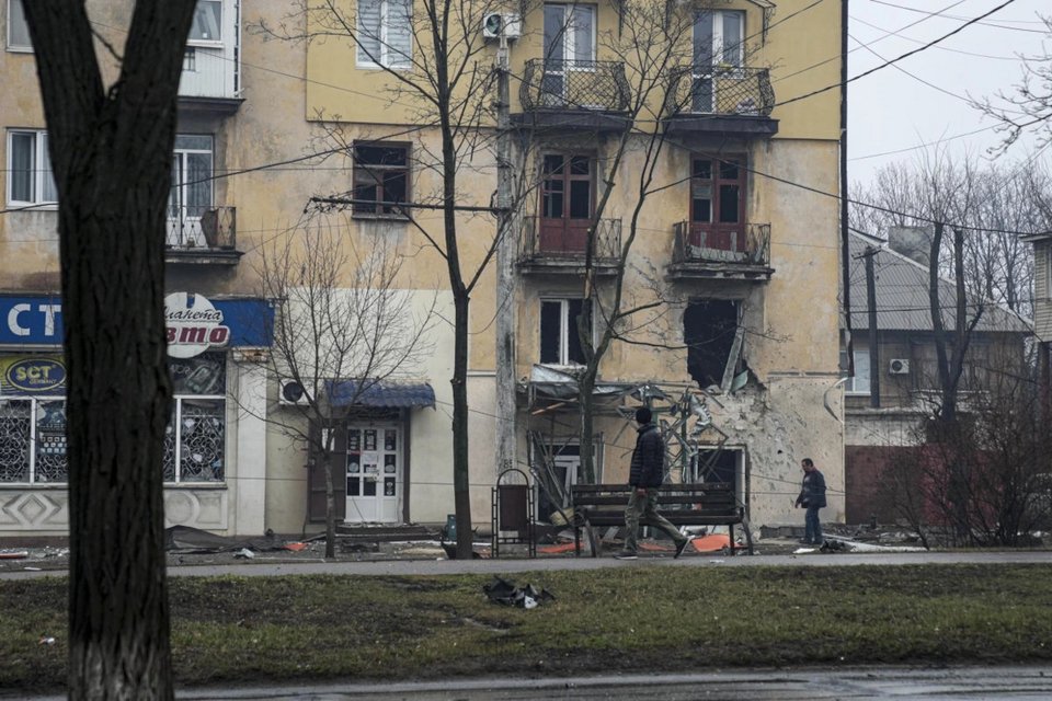 Destruction of the Russian bombardment in Mariupol