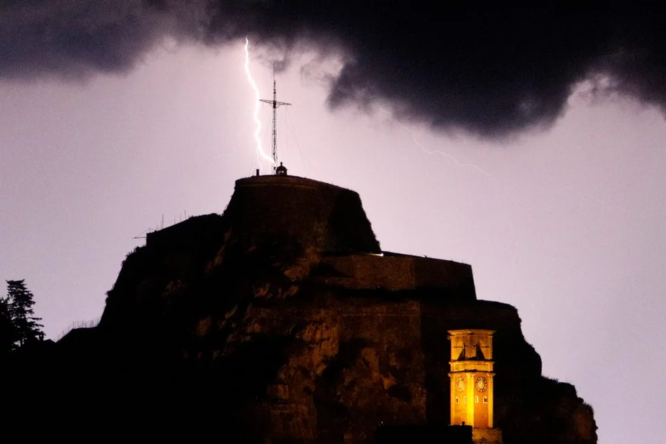 Καταιγίδα ξέσπασε σήμερα, την Παρασκευή, στην Ήπειρο / ΓΙΩΡΓΟΣ ΚΟΝΤΑΡΙΝΗΣ / EUROKINISSI