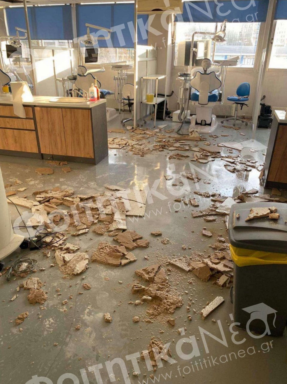 Κατέρρευσε τμήμα οροφής της οδοντιατρικής σχολής του ΑΠΘ-Φωτογραφία foititikanea.gr