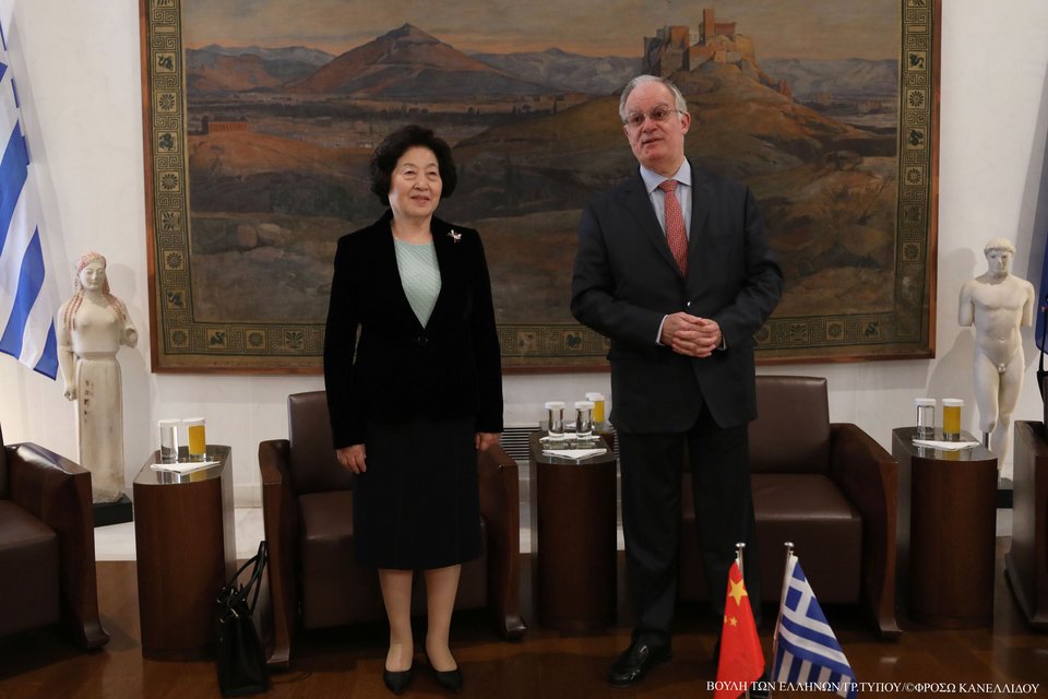 Κωνσταντίνος Τασούλας και η Sun Chunlan