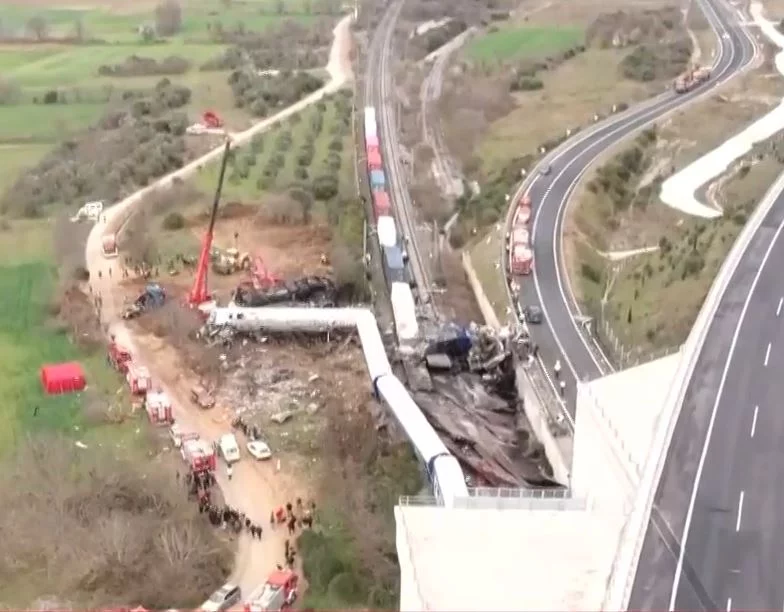 Σύγκρουση τρένων στη Λάρισα: ΕΡΤ