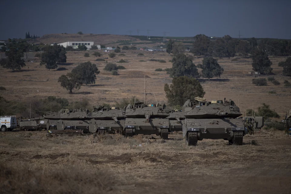 Τεθωρακισμένα του ισραηλινού στρατού στα σύνορα με τον Λίβανο