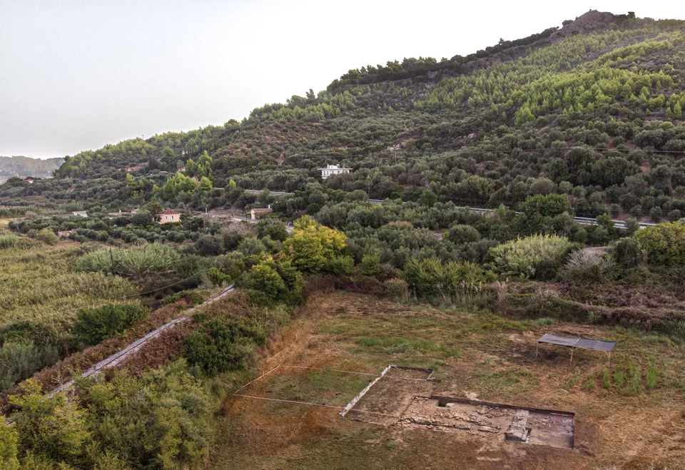 Αεροφωτογραφία της ανασκαφής στο ιερό του Ποσειδώνα στο Κλειδί, στο Κάτω Σαμικό