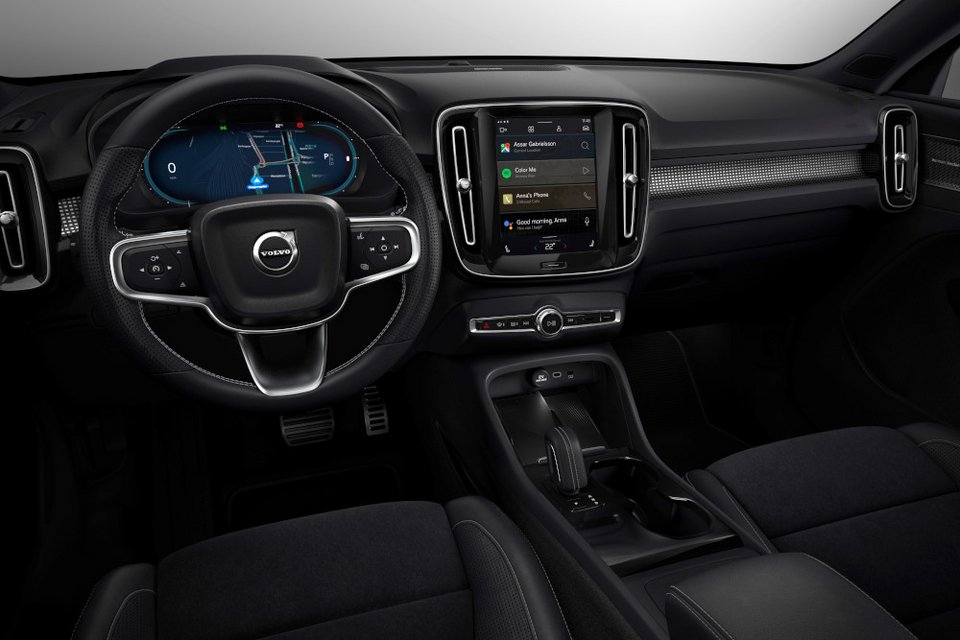H Volvo αποκαλύπτει το ηλεκτρικό XC40 εσωτερικό