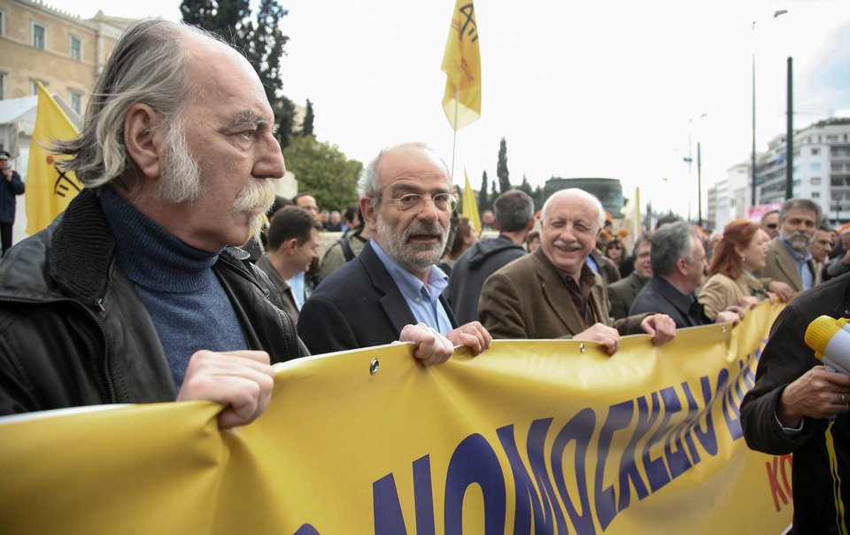 Ποιος ήταν ο Περικλής Κοροβέσης -«Δεν ξέρω αν είμαι αριστερός ή αναρχικός,  αυτό που θέλω είναι να μην πεθάνω μ@λ@κ@ς» [βίντεο] - iefimerida.gr