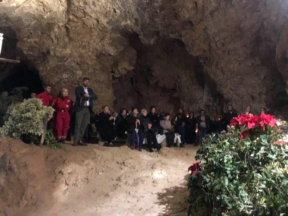 σπηλαίο