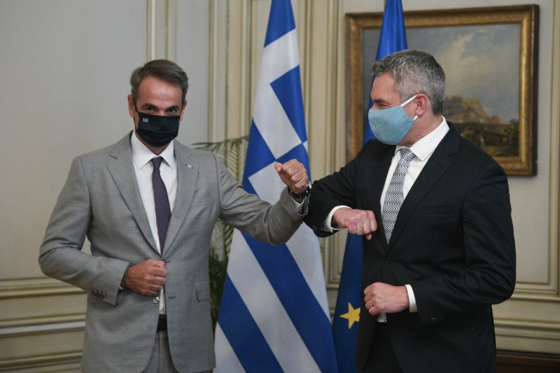 Ο Κυριάκος Μητσοτάκης και υπουργός Εσωτερικών της Αυστρίας Καρλ Νέχαμερ