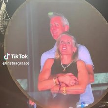 Το παράνομο ζευγάρι που έγινε viral στη συναυλία των Coldplay