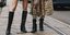 γυναίκες με ψηλές μπότες στην εβδομάδα μόδας
