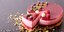 Πεντανόστιμο κέικ βατόμουρο με φρέσκες φράουλες, σμέουρα, βατόμουρα, φραγκοστάφυλα και φιστίκια