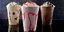 Λαχταριστά και δροσιστικά milkshakes με σαντιγί σε γεύσεις βανίλια, φράουλα και σοκολάτα