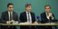 Ο Μιχάλης Κατρίνης (κοινοβουλευτικός εκπρόσωπος ΠΑΣΟΚ), ο Θανάσης Γλαβίνας (εκπρόσωπος Τύπου ΠΑΣΟΚ) και ο Δημήτρης Μάντζος (κοινοβουλευτικός εκπρόσωπος ΠΑΣΟΚ)