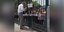 Βελβεντό Κοζάνης: Η ξαφνική επίσκεψη Μητσοτάκη σε δημοτικό σχολείο -Ούρλιαζαν τα πιτσιρίκια, έβγαλαν selfies