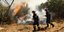 Πυροσβέστες επιχειρούν στη φωτιά στο Κίτσι Κορωπίου