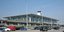 To διεθνές αεροδρόμιο Bâle-Mulhouse της Γαλλίας κοντά στα σύνορα με την Ελβετία