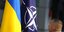 Οι σημαίες Ουκρανίας και ΝΑΤΟ 