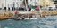Ξύλινο ιστιοπλοϊκό σκάφος έχει μισοβυθιστεί στο λιμάνι της Καλαμάτας (Φωτογραφία: tharrosnews)