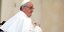 Ο Πάπας δεν θα κάνει διακοπές σε ένδειξη συμπαράστασης προς τους πιστούς 