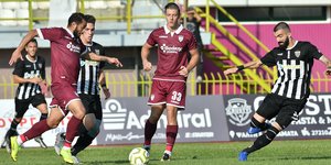 Φάση από το πρώτο ματς Καλαμάτα-Λάρισα 3-0