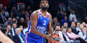 Euroleague: Νίκες για Αναντολού και ΤΣΣΚΑ, «χτίζει» σερί η Φενέρ