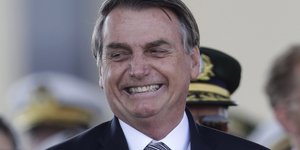 Ο Ζαίχ Μπολσονάρου χαμογελά