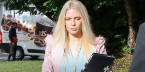 Η νεαρή γυναίκα που έκοψε το χέρι της από τον καρπό