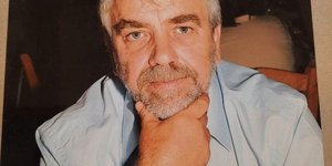Θλίψε: Πέθανε ο δημοσιογράφος Βασίλης Κουλούρης